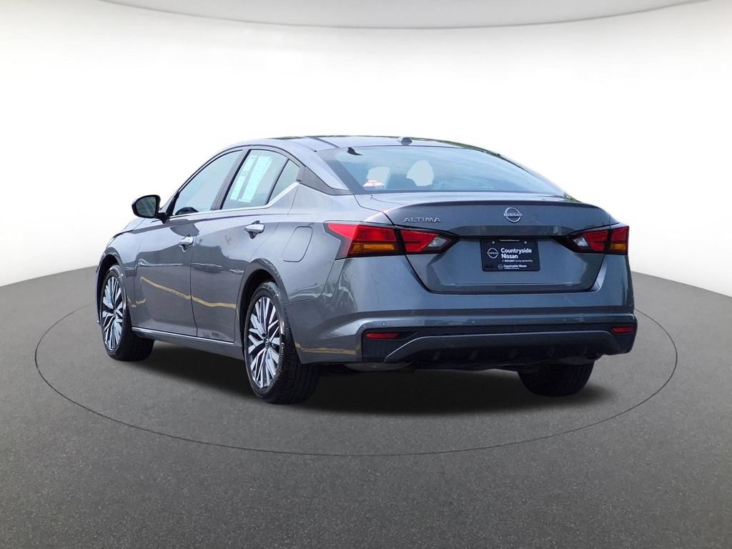 Used 2025 Nissan Altima 2.5 SV FWD image 7