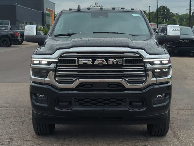 Used 2025 RAM 2500 Laramie AWD/4WD image 8
