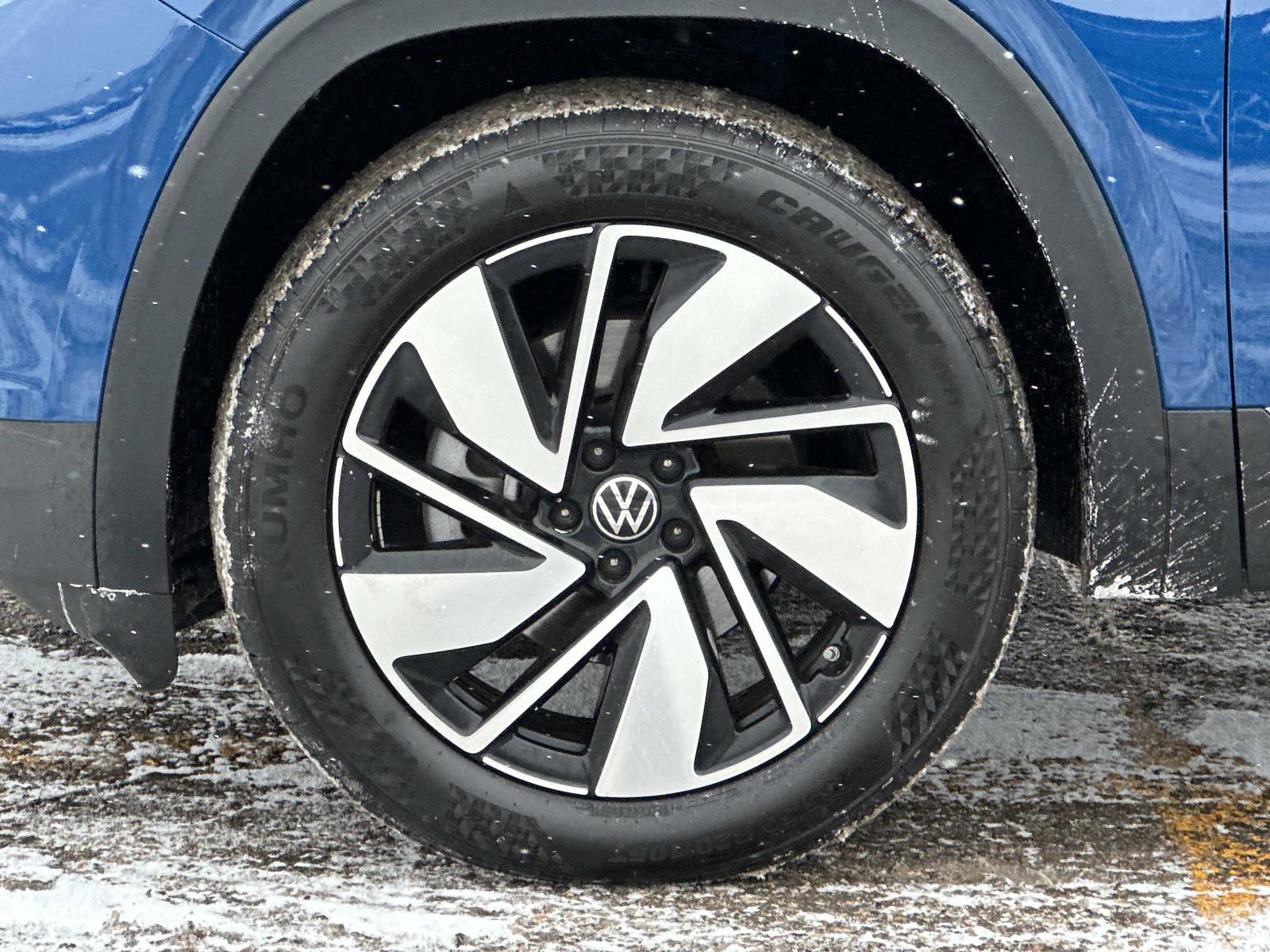 Used 2025 Volkswagen Atlas SEL image 8