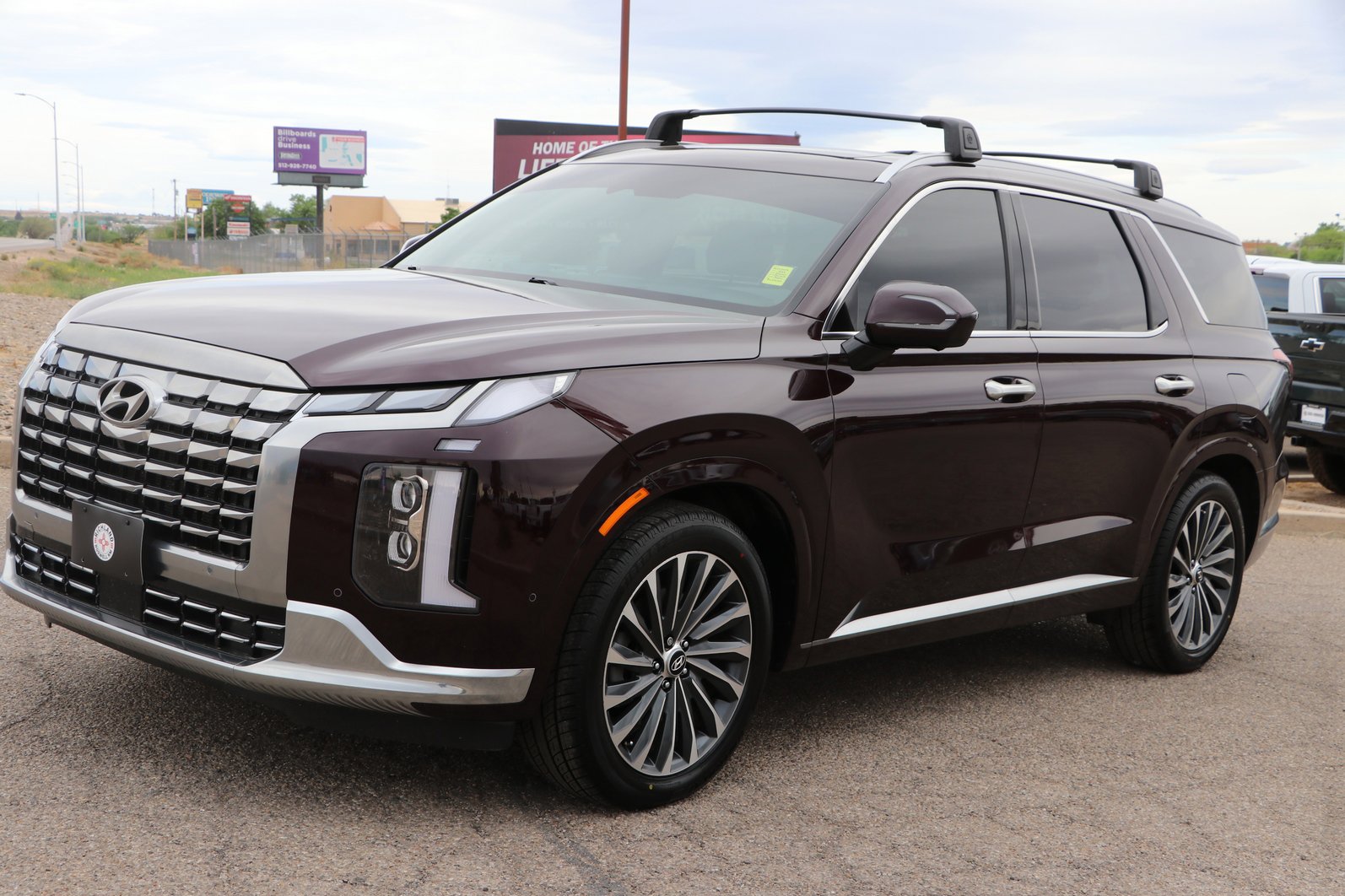 Used 2024 Hyundai Palisade Calligraphy AWD/4WD image 3
