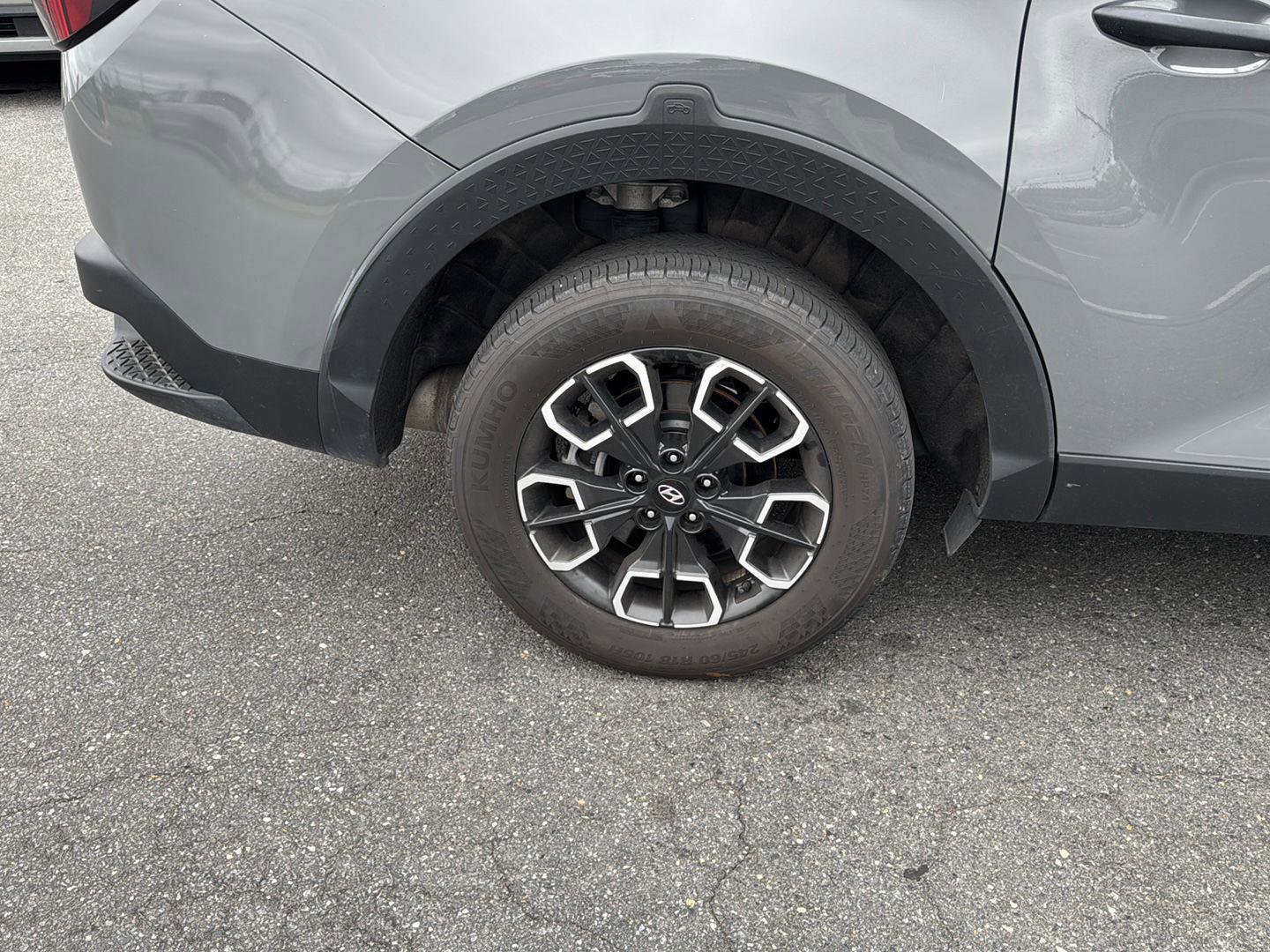 Certified 2024 Hyundai Santa Cruz SE AWD/4WD image 6