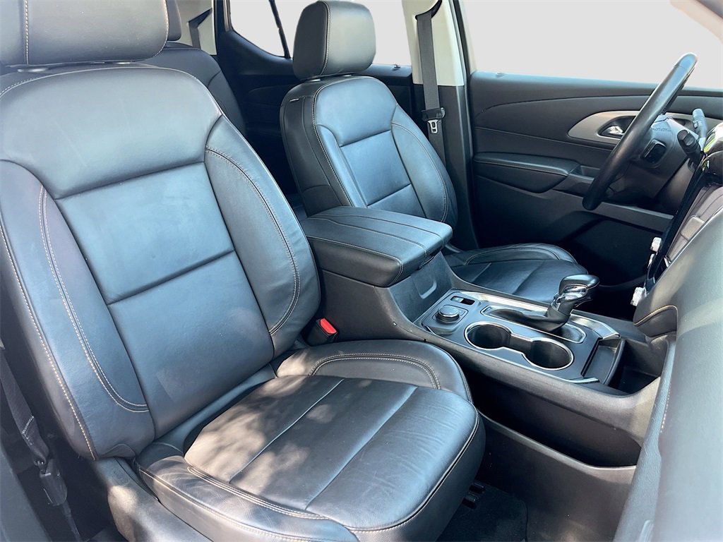 Used 2021 Chevrolet Traverse RS image 31