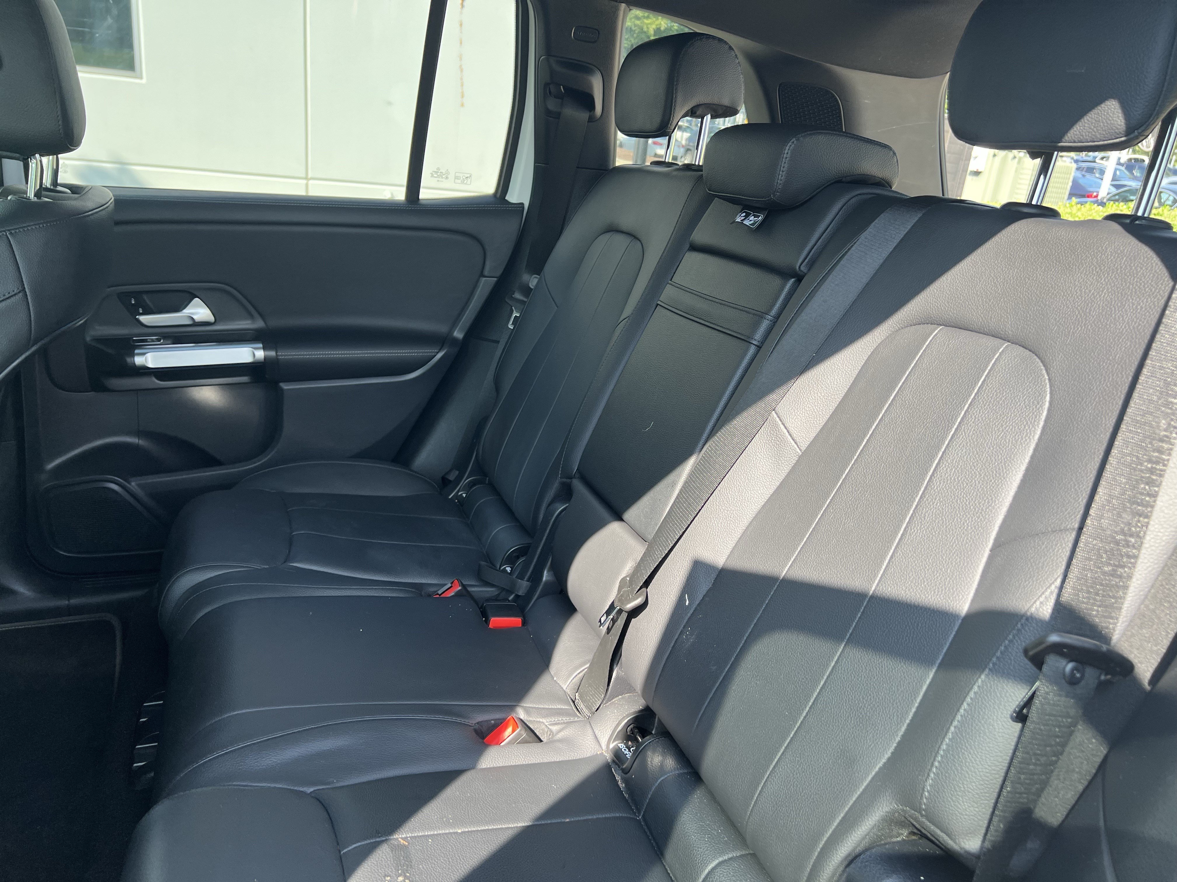 Certified 2022 Mercedes-Benz GLB 250 4MATIC image 33