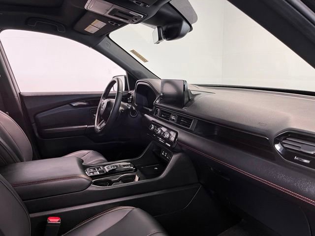 Used 2023 Honda Pilot TrailSport image 11