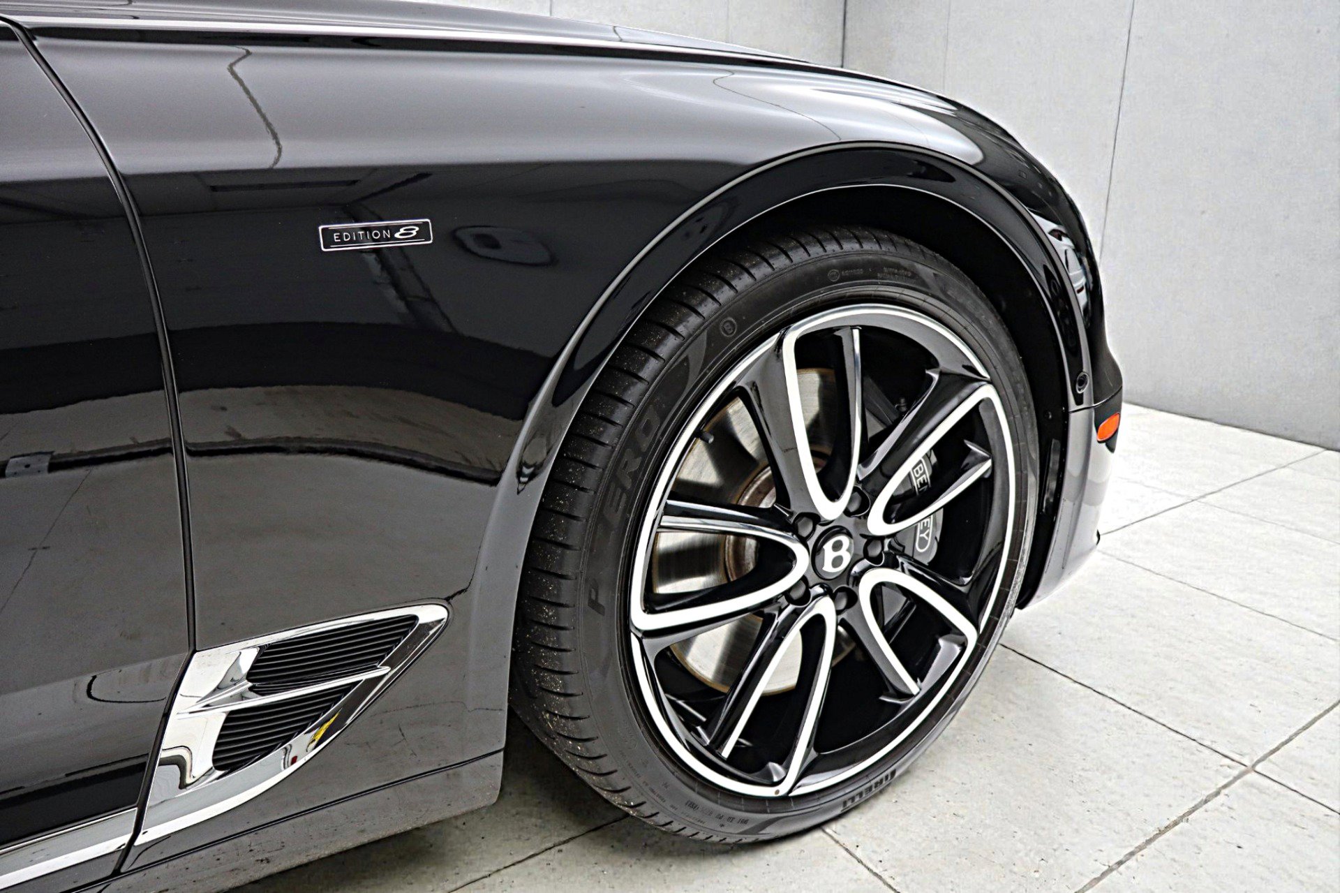 Used 2024 Bentley Continental GT image 16