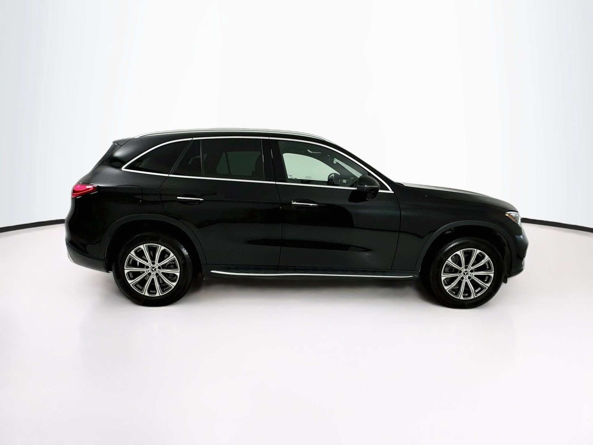 Certified 2024 Mercedes-Benz GLC 300 4MATIC image 9