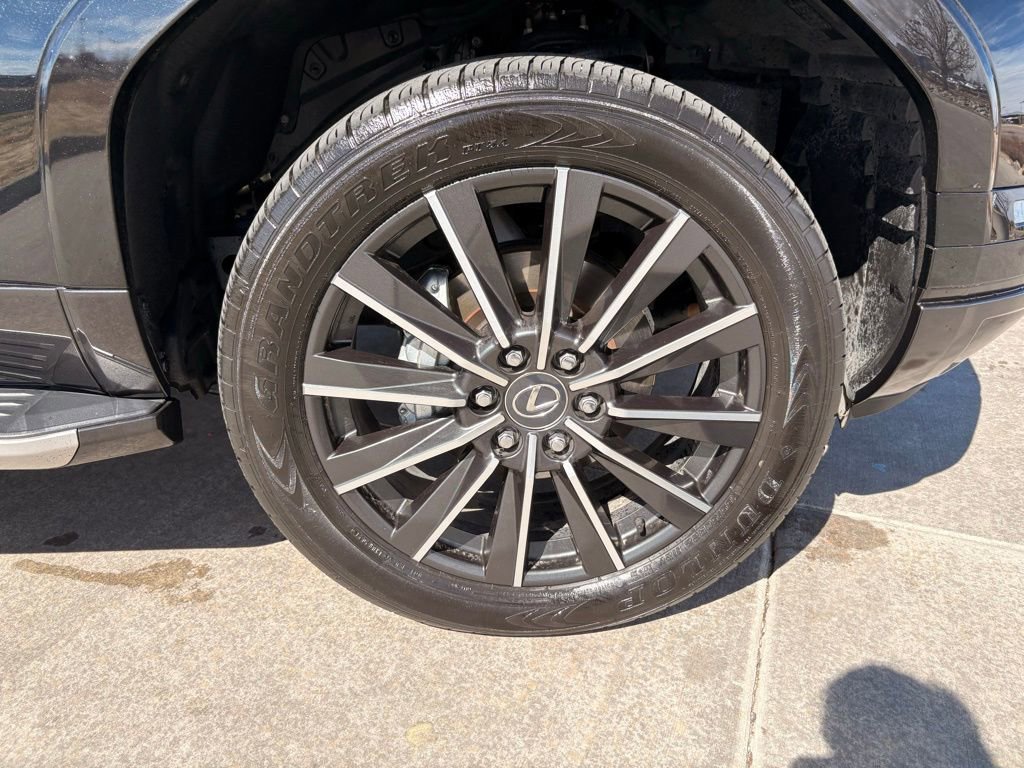Used 2024 Lexus GX 550 w/ Accessory Package (2T) image 37