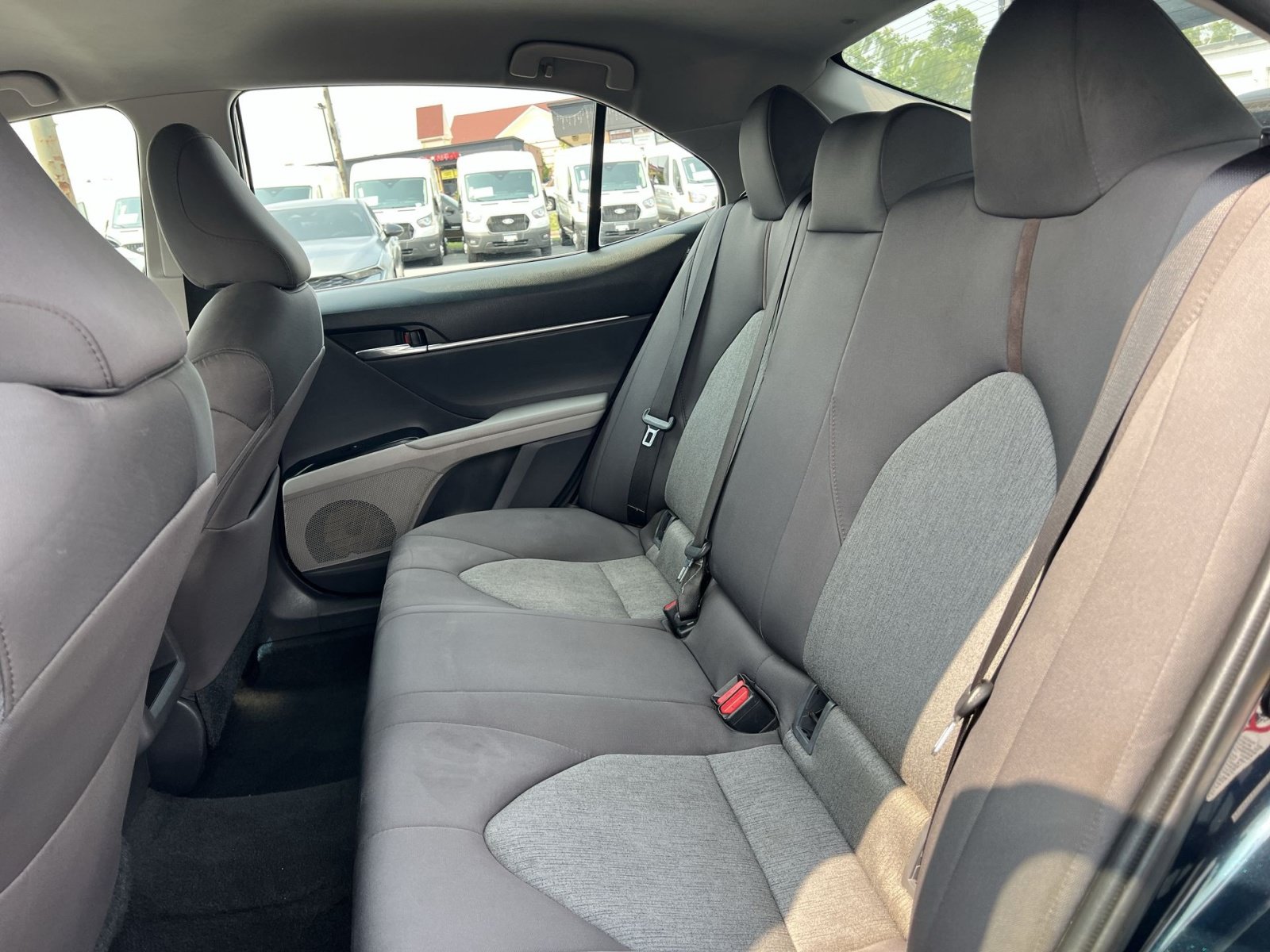 Used 2018 Toyota Camry FWD image 22