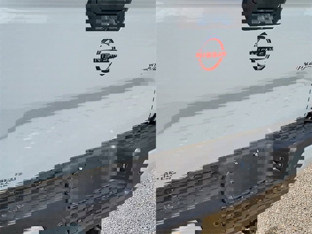 Certified 2023 Nissan Frontier PRO-4X w/ Pro Convenience Package image 12