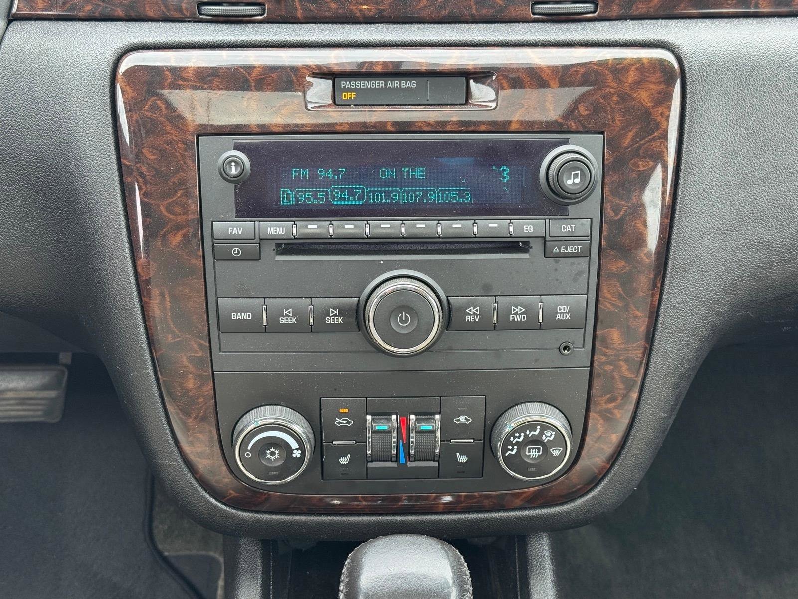 Used 2012 Chevrolet Impala LTZ FWD image 9