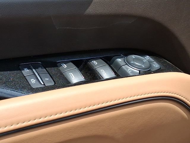 Used 2022 Cadillac Escalade Premium Luxury image 20