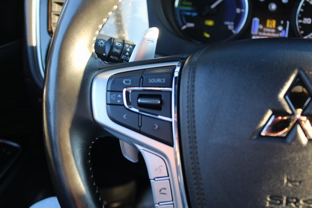 Used 2022 Mitsubishi Outlander LE image 13