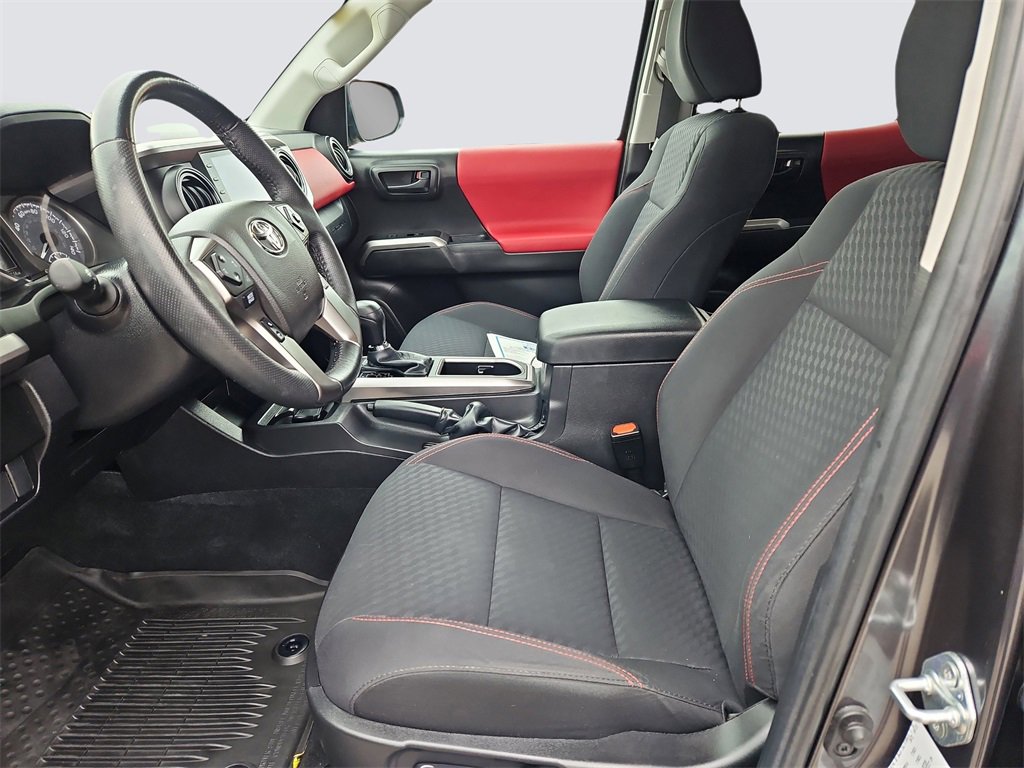 Used 2022 Toyota Tacoma SR5 image 27