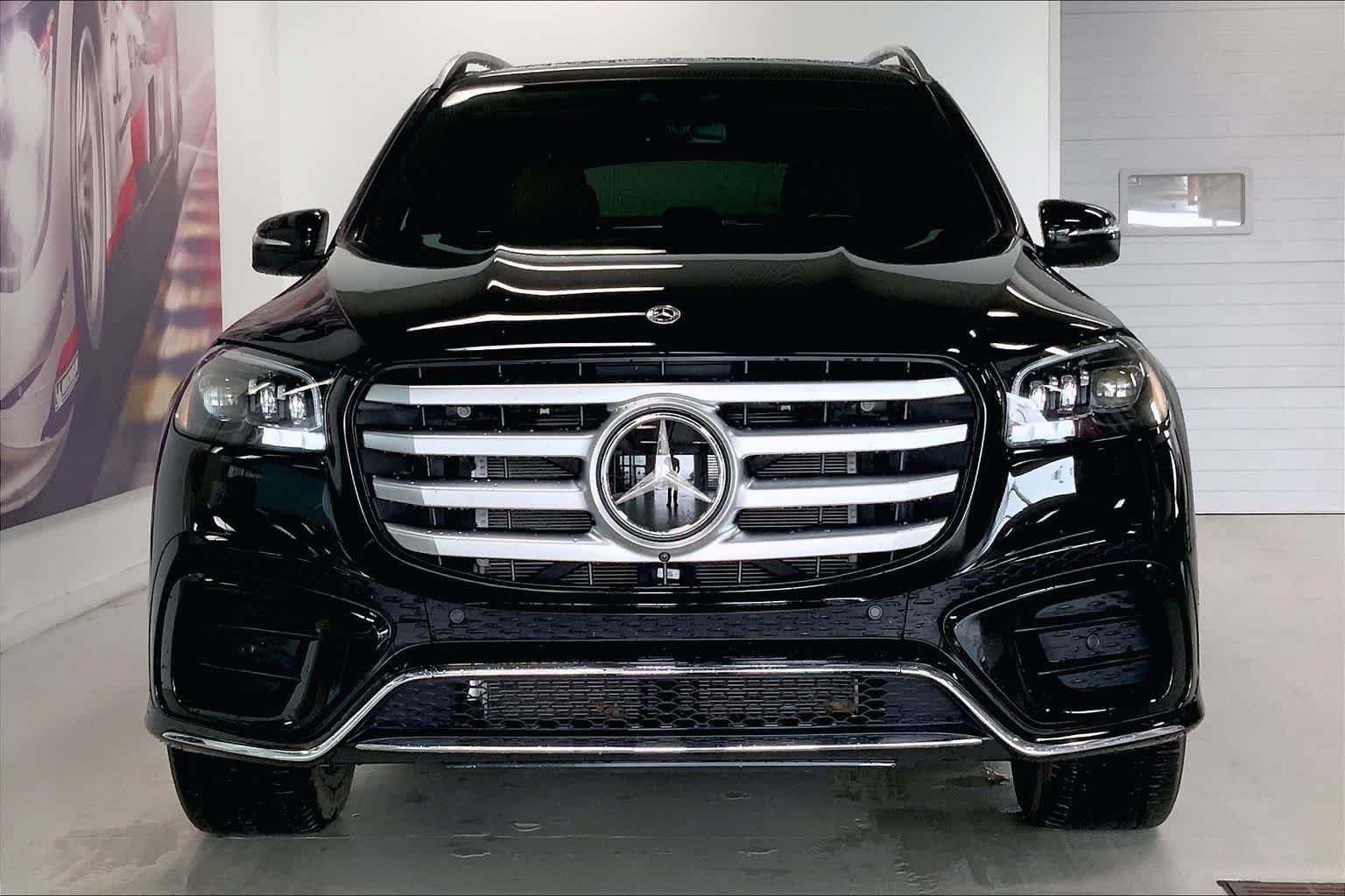 Used 2025 Mercedes-Benz GLS 450 4MATIC image 6