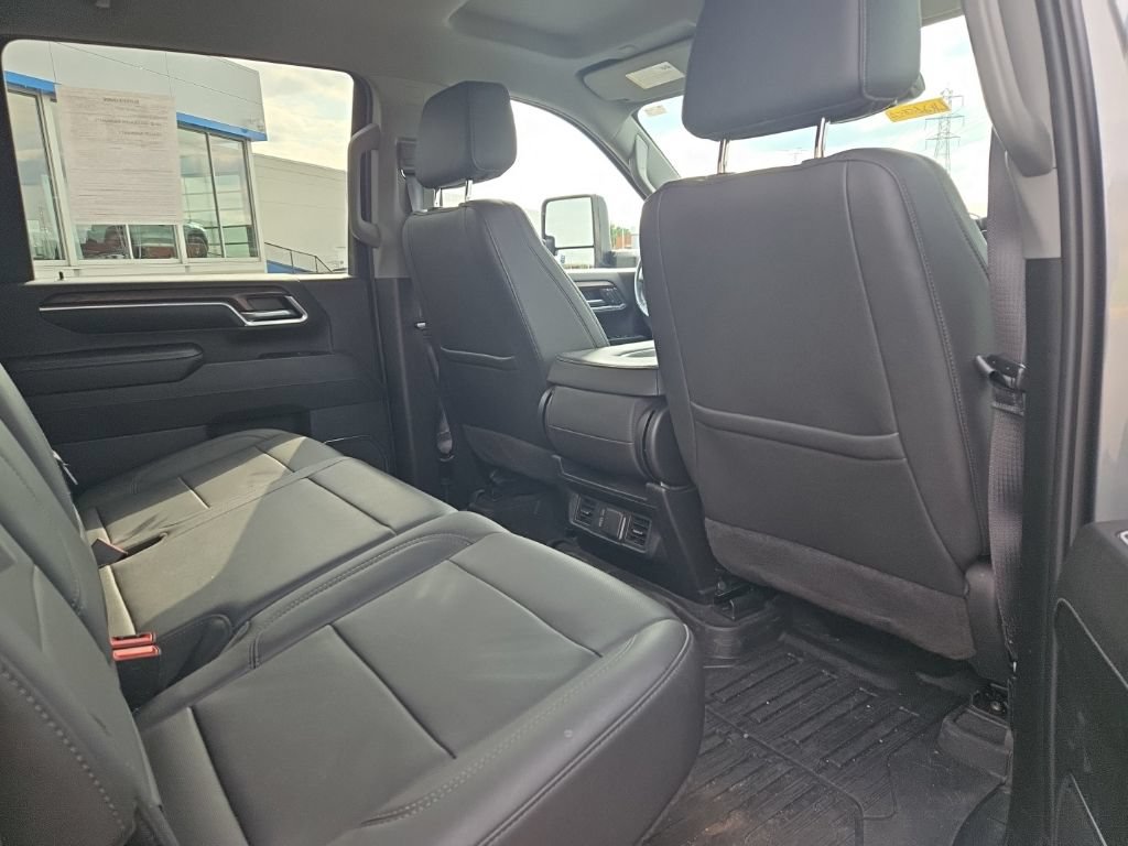 Used 2024 GMC Sierra 3500 SLT AWD/4WD image 15