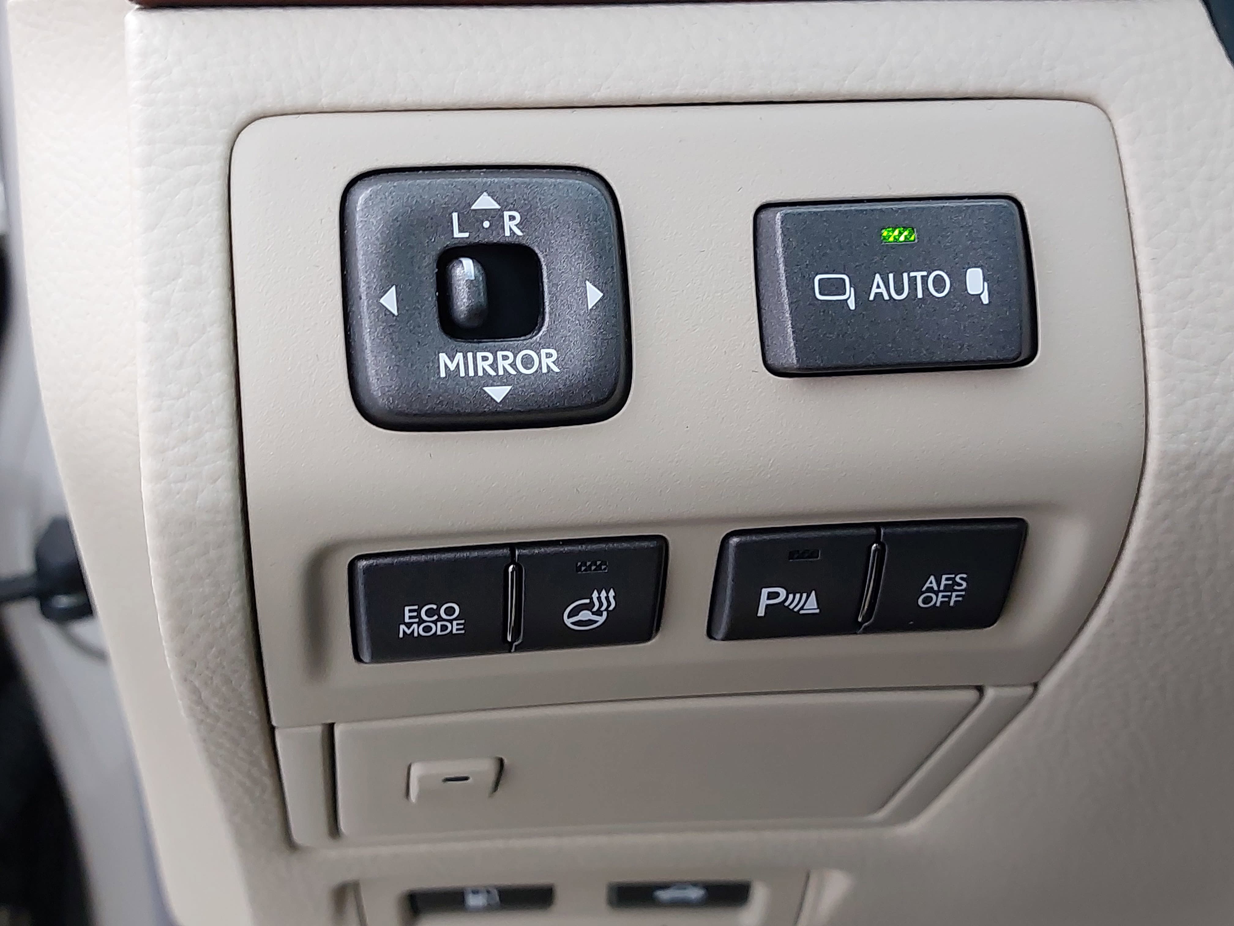 Used 2011 Lexus LS 460 w/ Luxury Value Edition RWD image 26