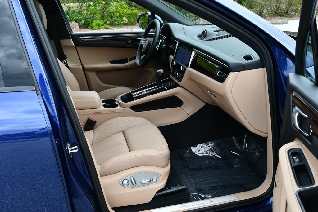 Used 2024 Porsche Macan S AWD/4WD image 19