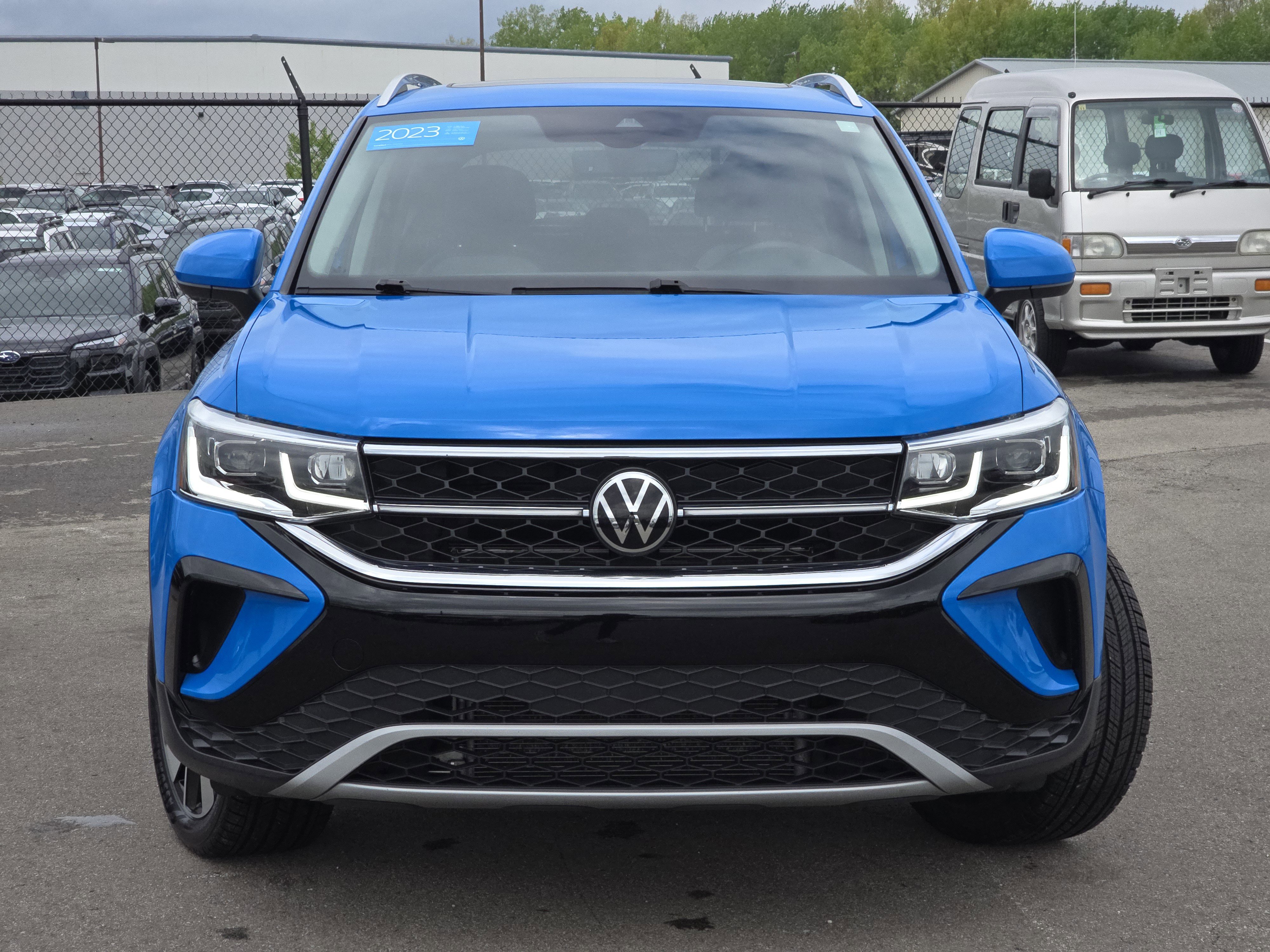 Certified 2023 Volkswagen Taos SEL AWD/4WD image 2