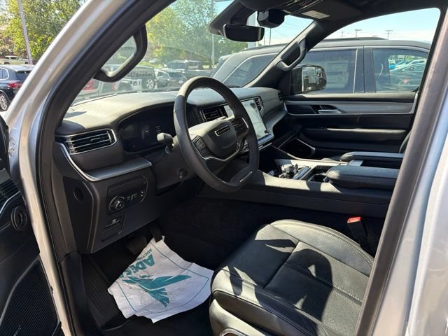 Used 2024 Jeep Wagoneer Series II w/ Convenience Group I AWD/4WD image 6