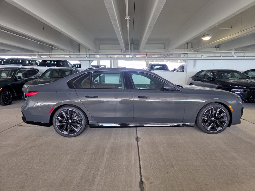 New 2026 BMW 760i xDrive AWD/4WD image 3