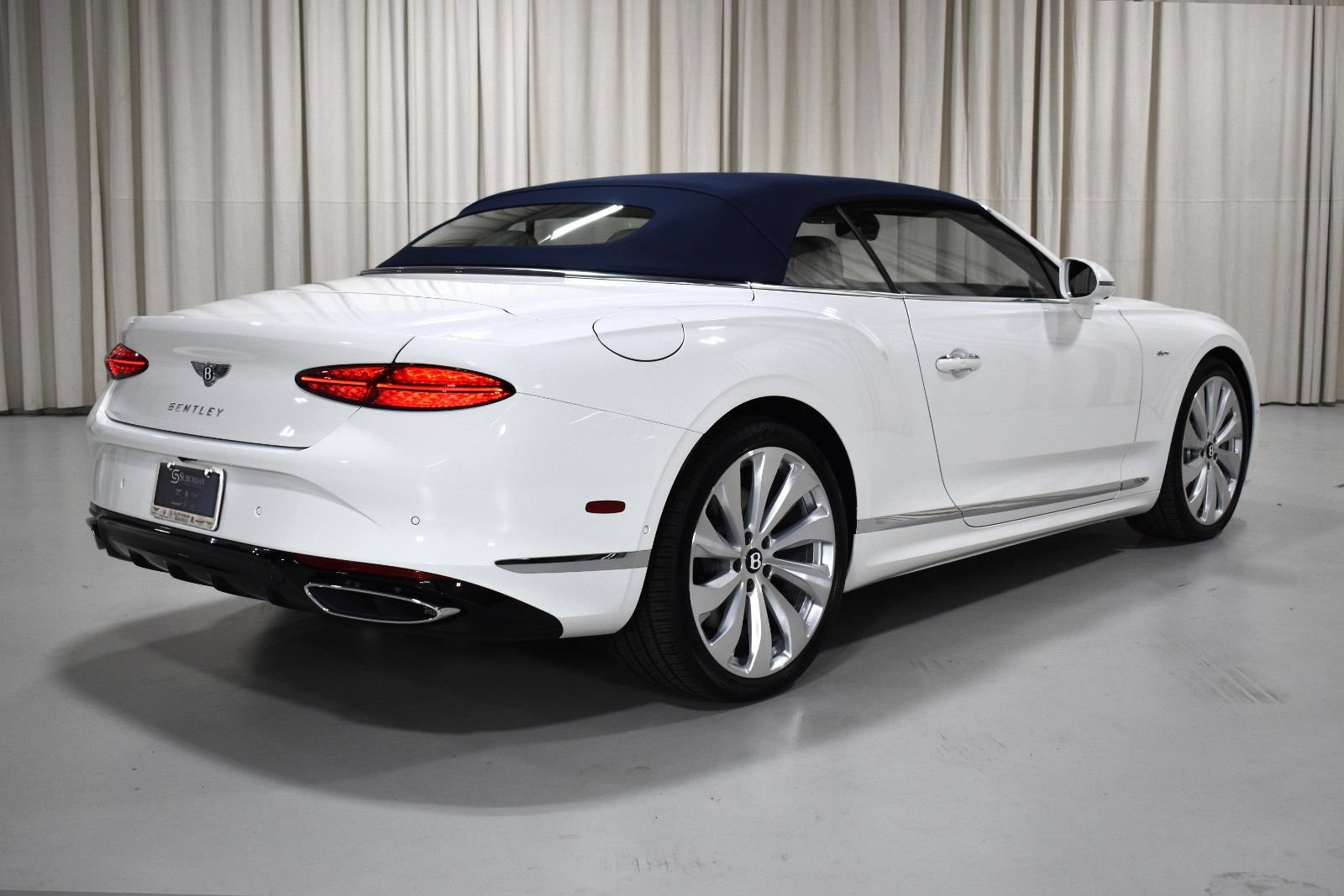 New 2026 Bentley Continental GT AWD/4WD image 4