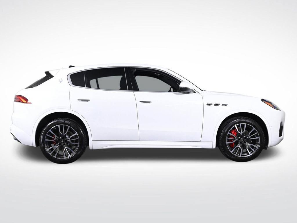 Used 2025 Maserati Grecale GT AWD/4WD image 6