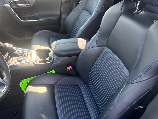 Used 2020 Toyota RAV4 XSE w/ XSE Grade Weather Package AWD/4WD image 24