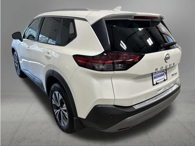 Used 2022 Nissan Rogue SV w/ SV Premium Package AWD/4WD image 3