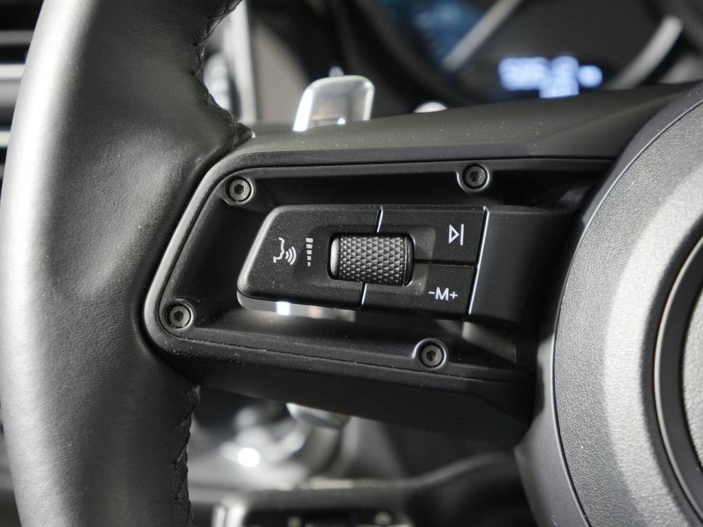 Certified 2023 Porsche Macan S AWD/4WD image 28