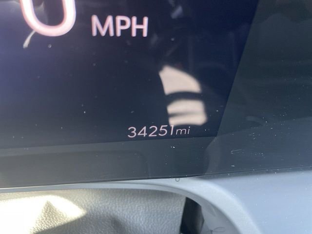 Used 2024 Buick Encore GX Sport Touring image 12