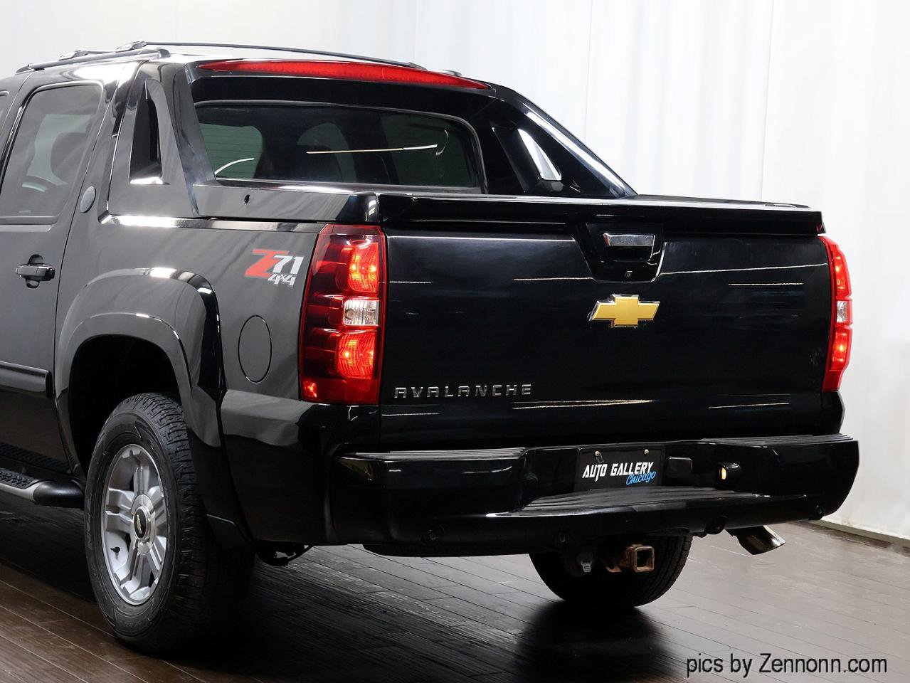 Used 2013 Chevrolet Avalanche LT w/ Suspension Package, Off-Road image 5