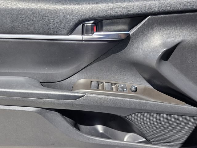 Used 2022 Toyota Camry LE FWD image 26