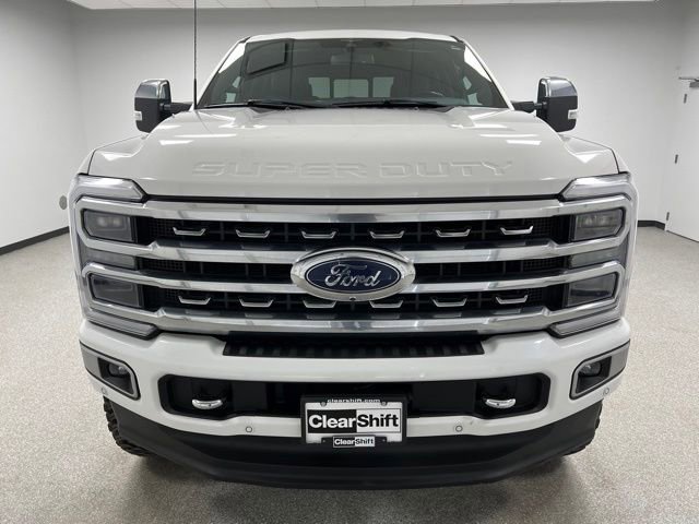Used 2023 Ford F350 Platinum AWD/4WD image 3