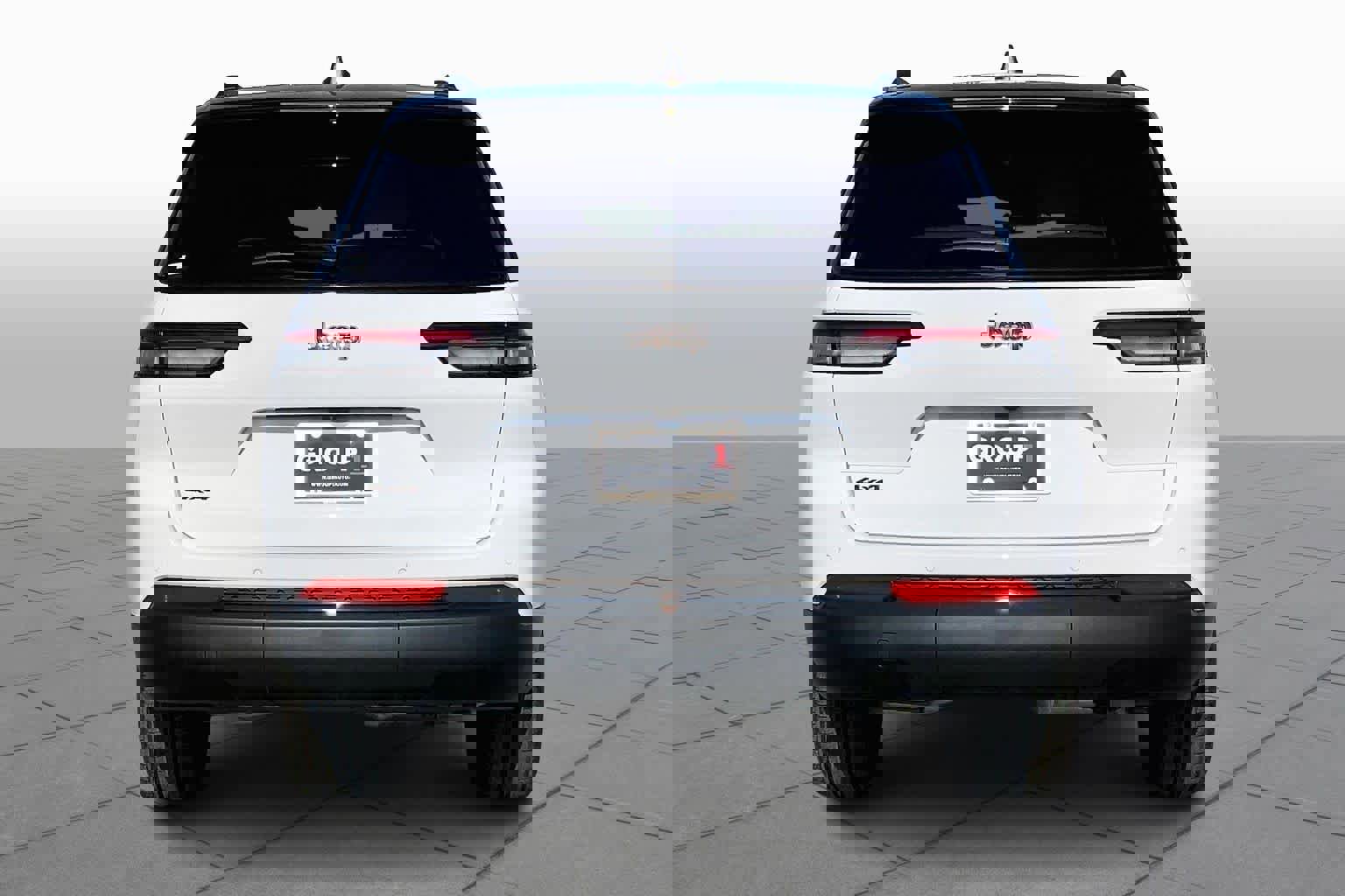 Used 2025 Jeep Grand Cherokee L Limited image 5