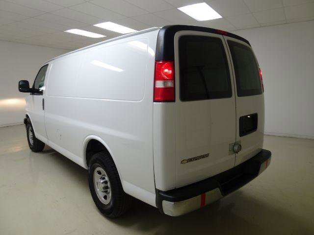 Used 2021 Chevrolet Express 2500 w/ Driver Convenience Package image 4
