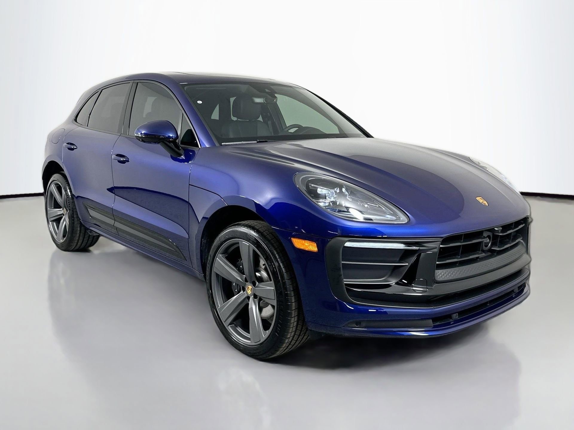 Certified 2026 Porsche Macan image 9