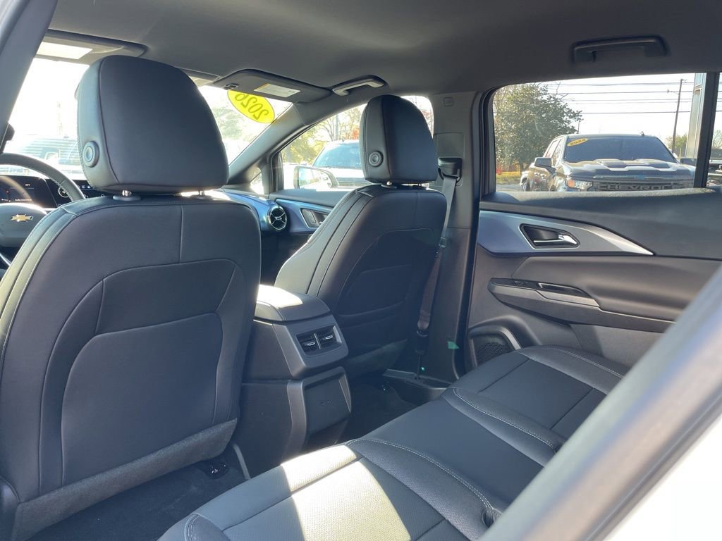 New 2026 Chevrolet Equinox EV LT image 44