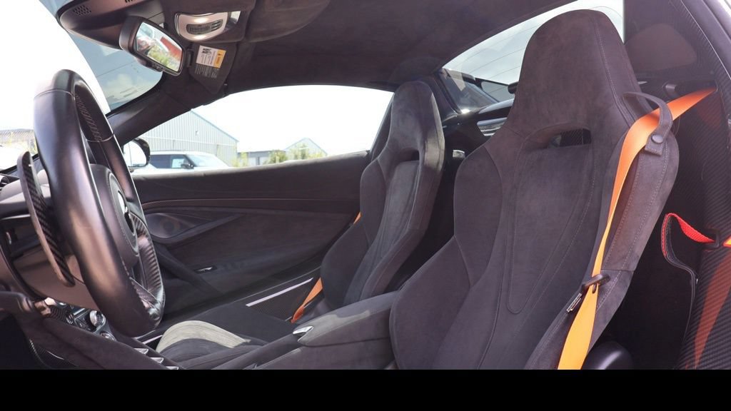Used 2021 McLaren 720S Luxury RWD image 11
