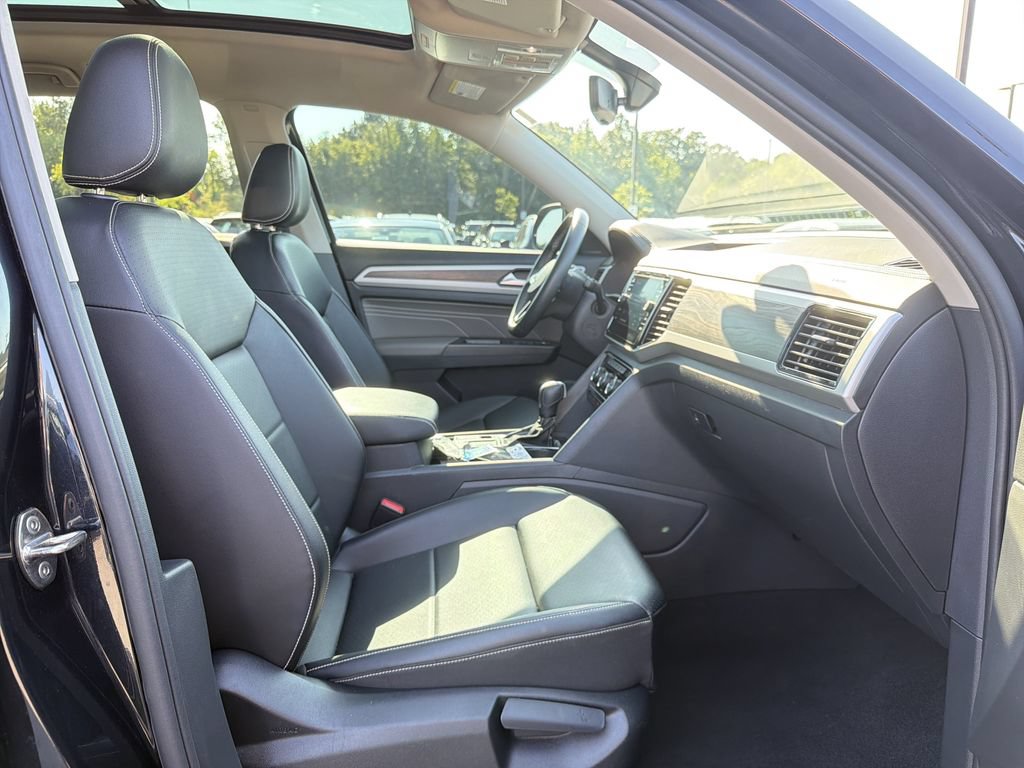 Used 2023 Volkswagen Atlas SE w/ Panoramic Sunroof Package FWD image 20