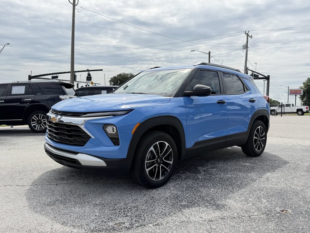 Used 2024 Chevrolet TrailBlazer LT w/ Driver Confidence Package AWD/4WD image 9
