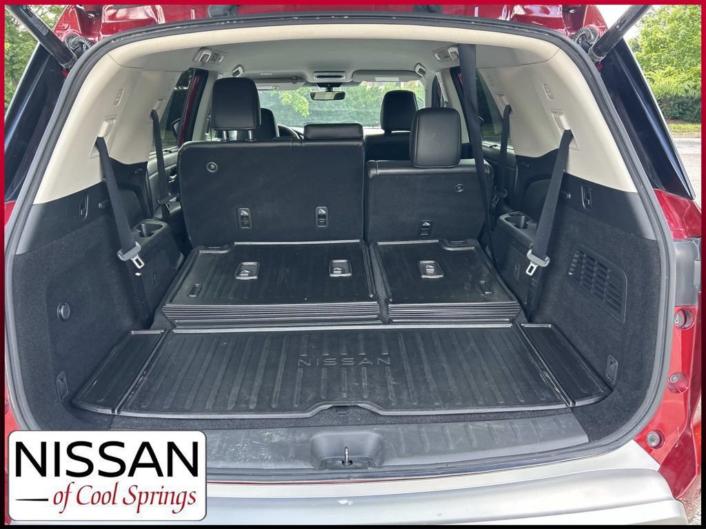 Used 2023 Nissan Pathfinder SL AWD/4WD image 13