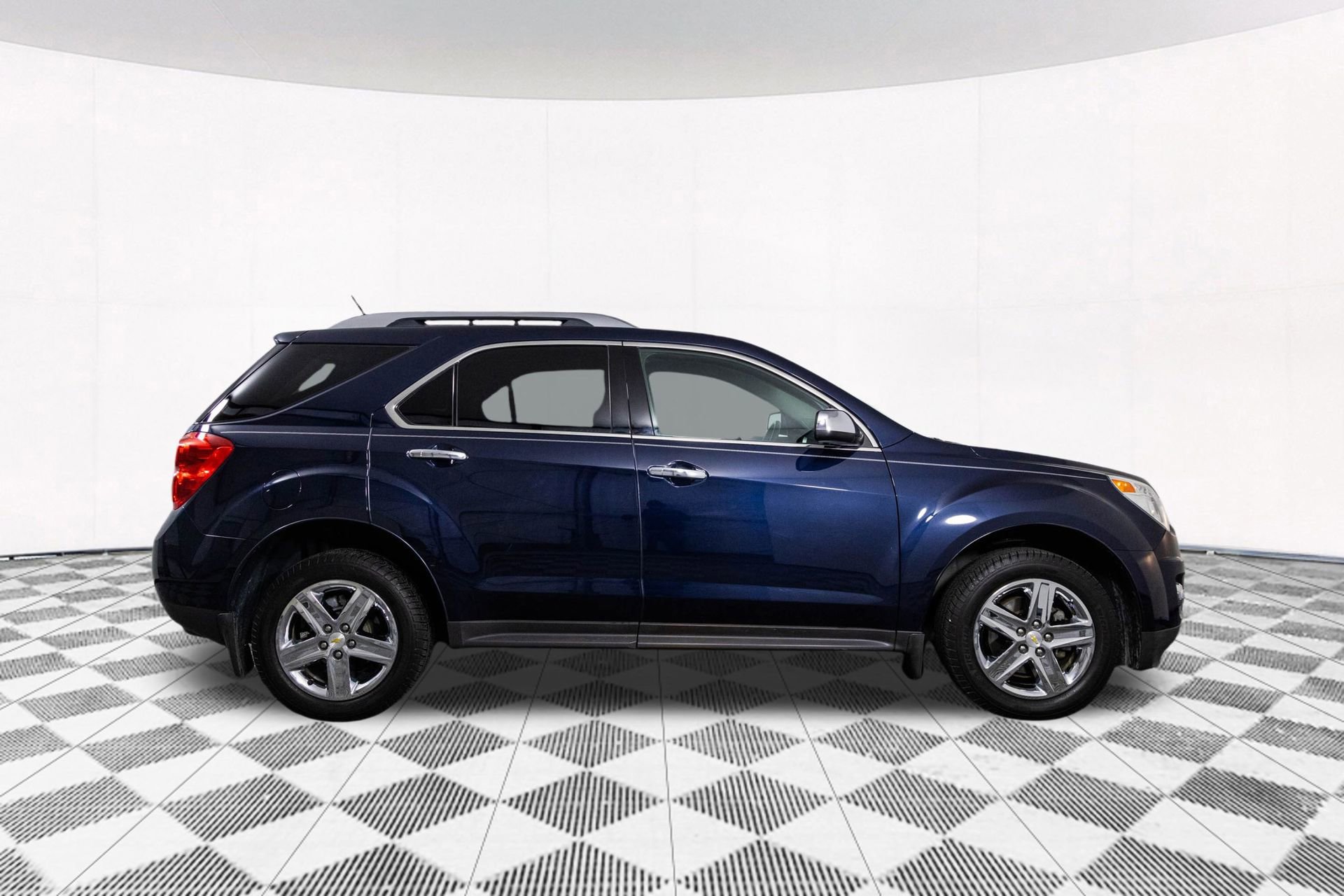 Used 2015 Chevrolet Equinox LTZ image 17