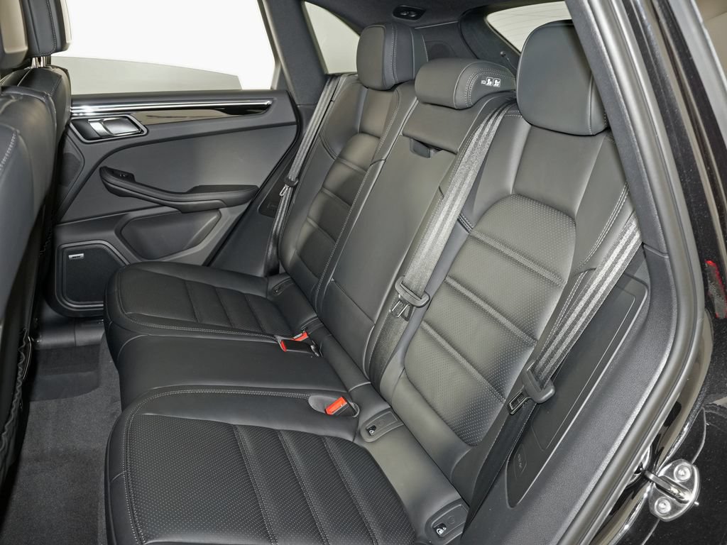 New 2026 Porsche Macan S AWD/4WD image 34