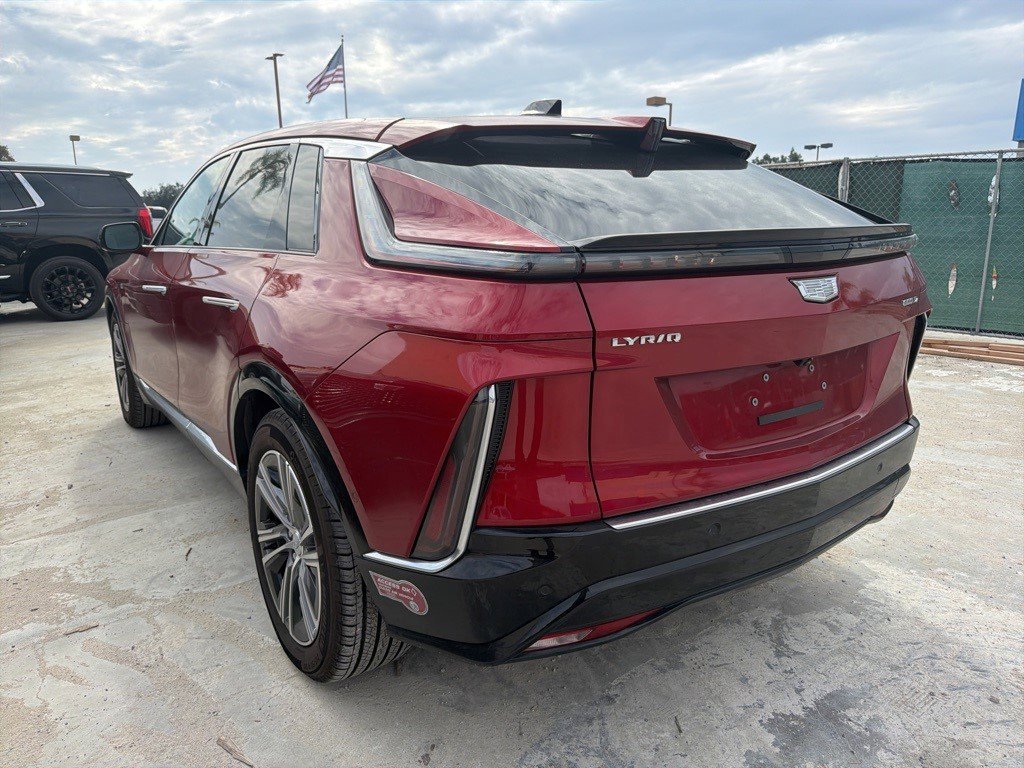 Certified 2024 Cadillac Lyriq Luxury w/ LPO, Floor Liner Package image 9