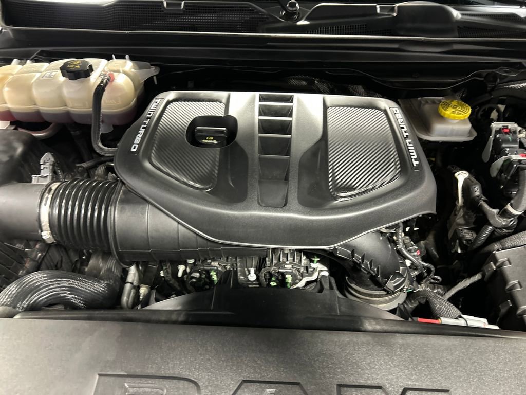 Used 2025 RAM 1500 Limited image 27