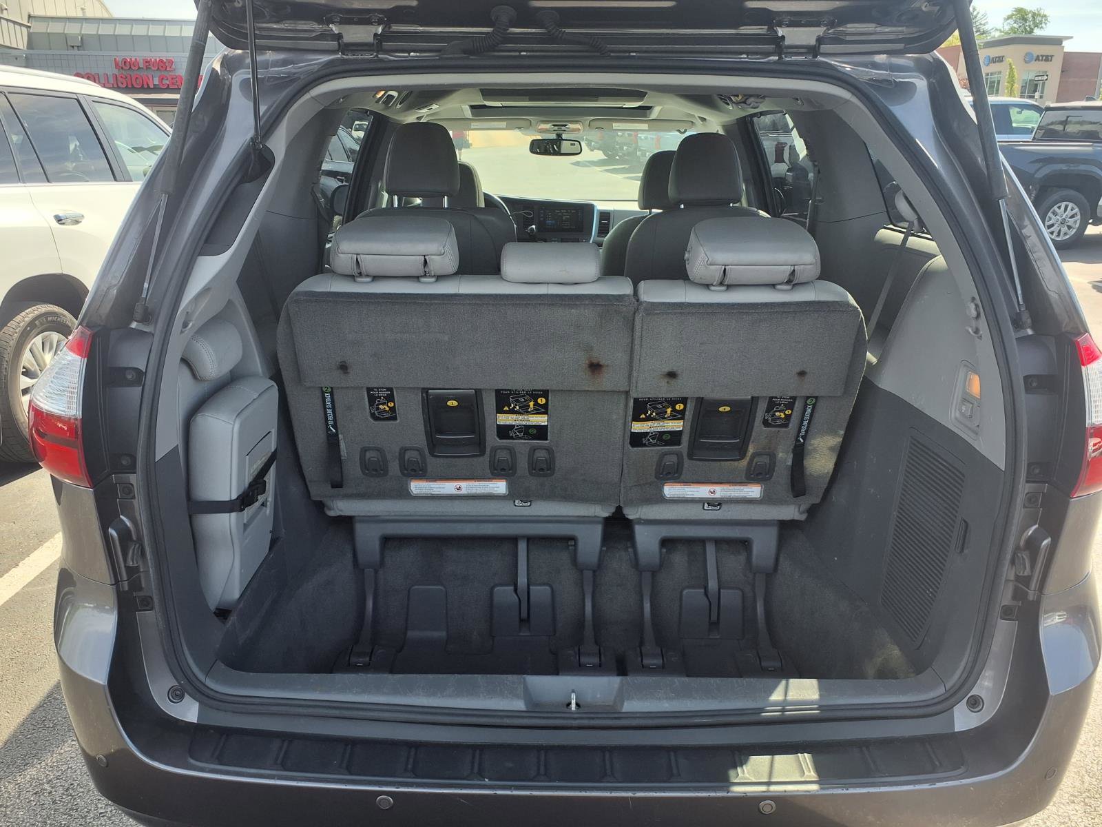 Used 2017 Toyota Sienna XLE Premium FWD image 25