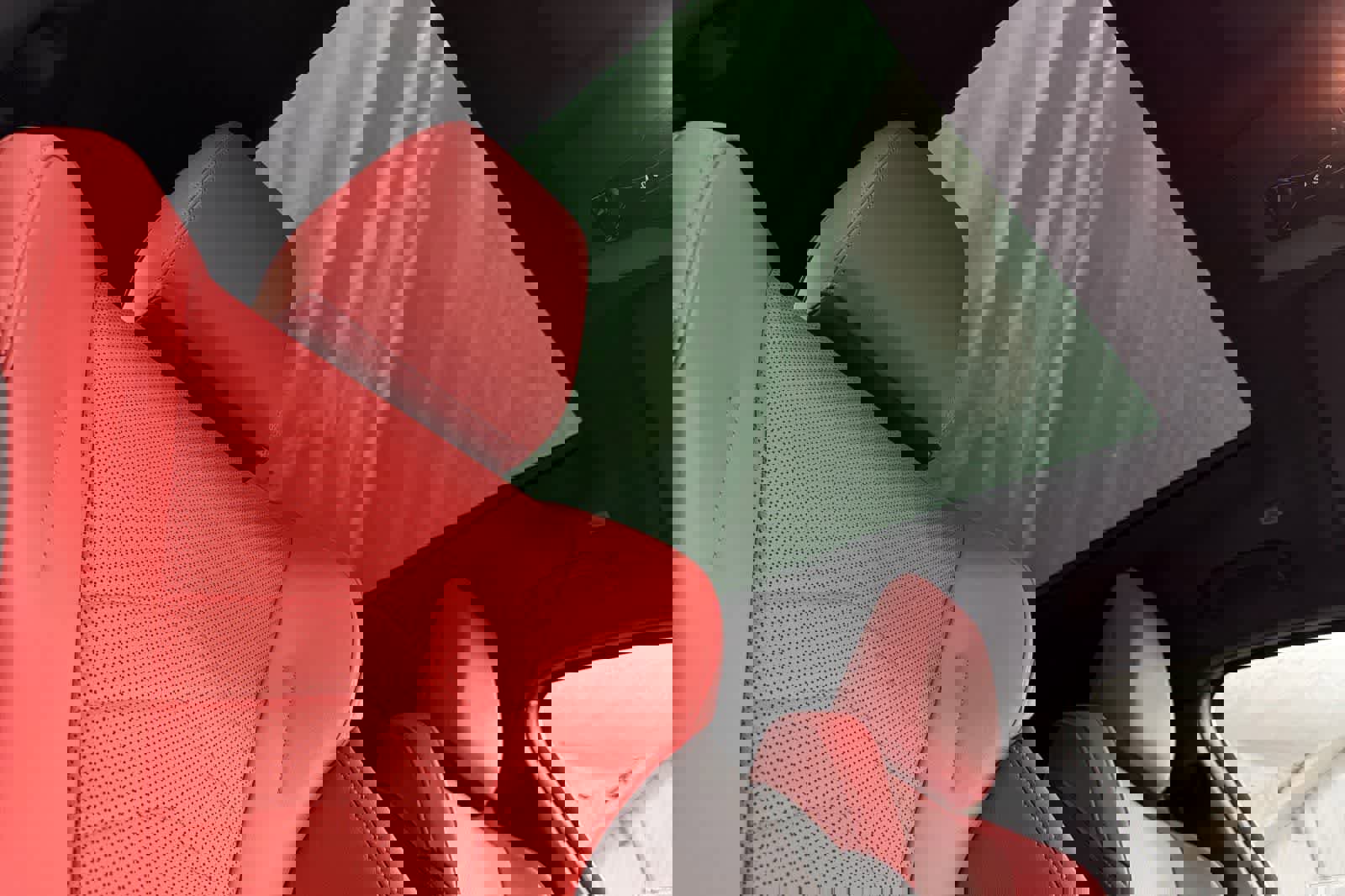 Used 2025 BMW X2 xDrive28i w/ M Sport Package image 17