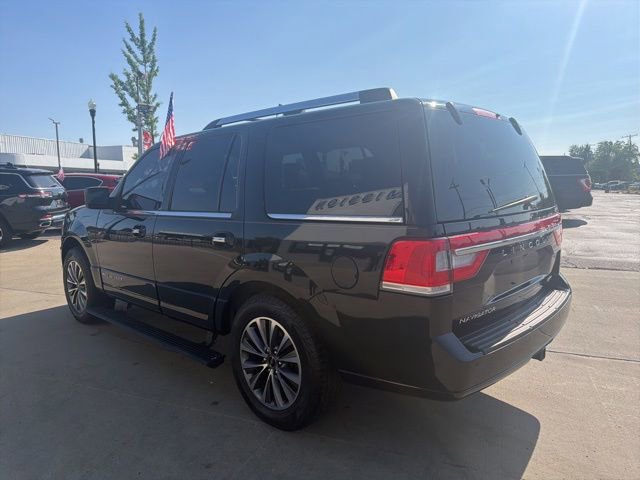 Used 2016 Lincoln Navigator Select AWD/4WD image 5