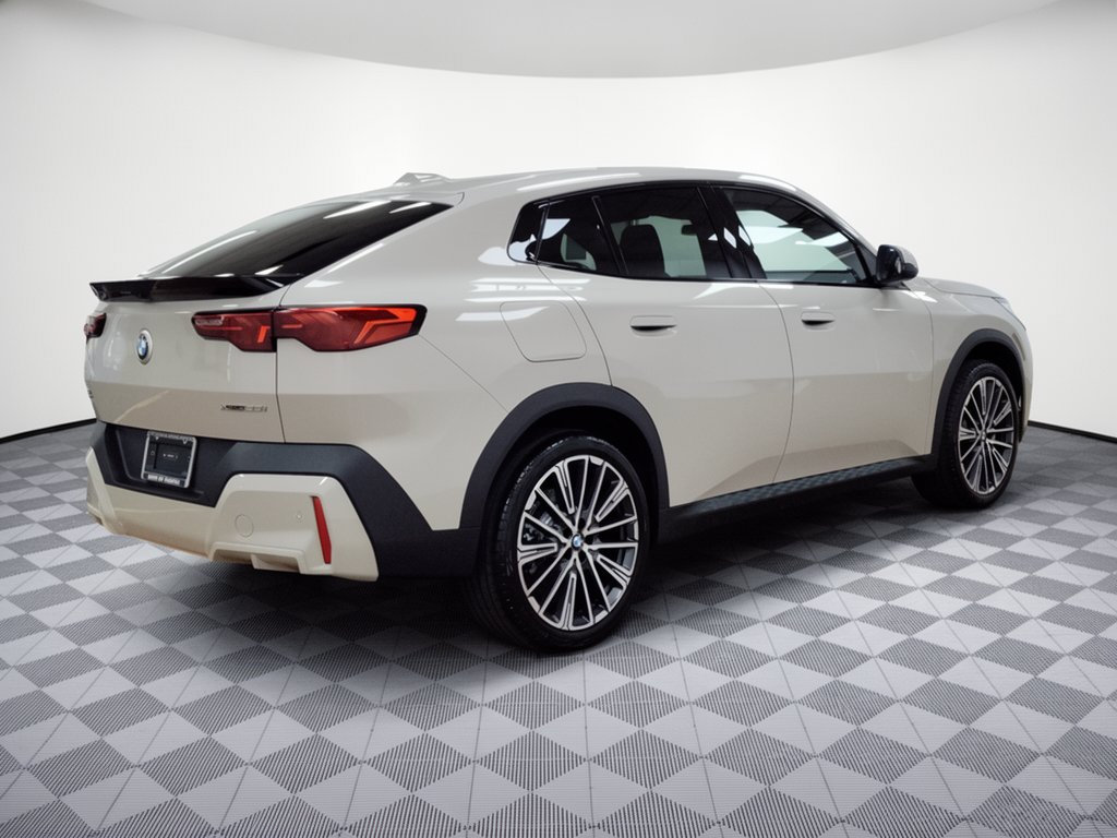 Certified 2026 BMW X2 xDrive28i w/ Technology Package AWD/4WD image 8
