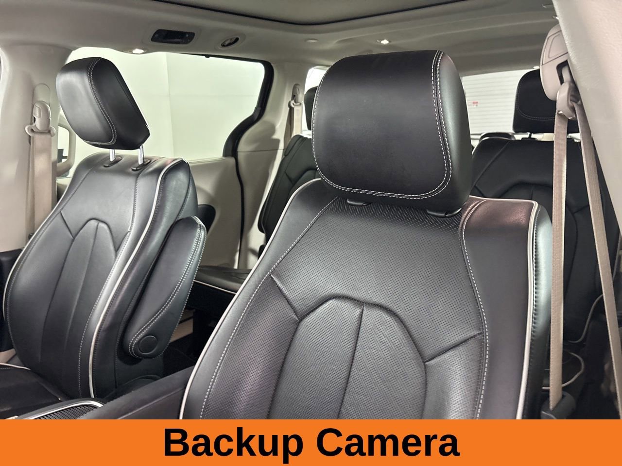 Used 2024 Chrysler Pacifica Limited image 12